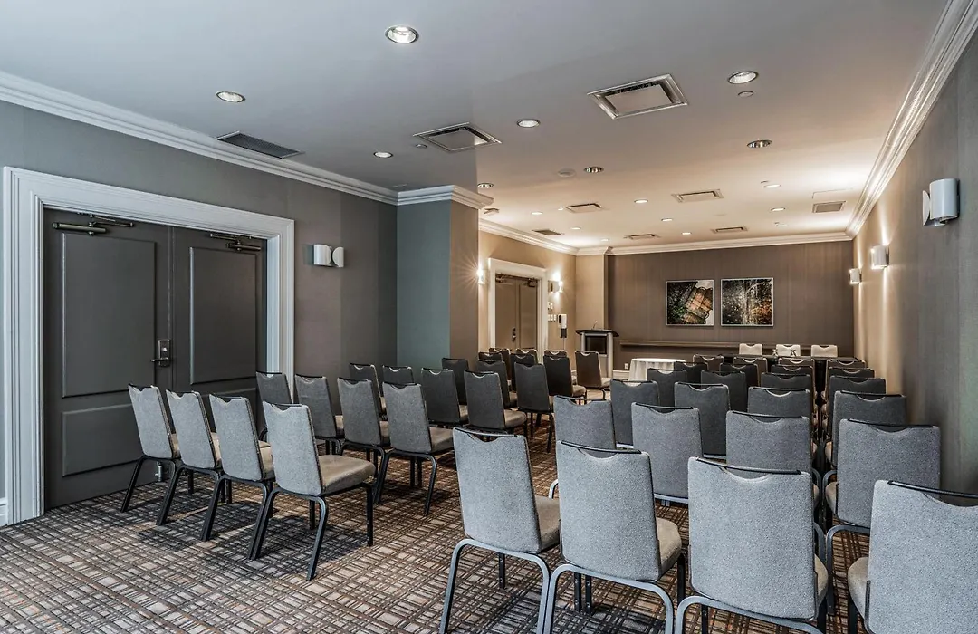 Delta Hotels By Marriott Montreal-1