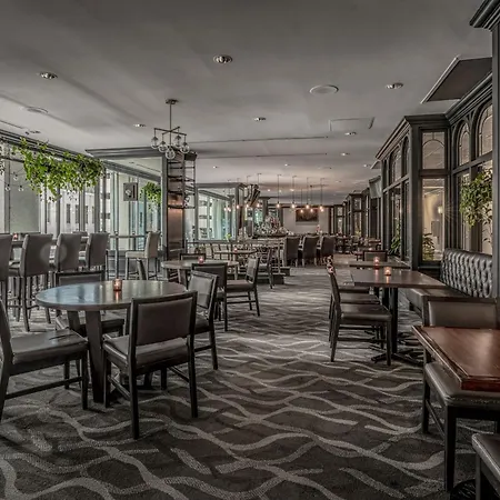 Delta Hotels By Marriott Montreal-3